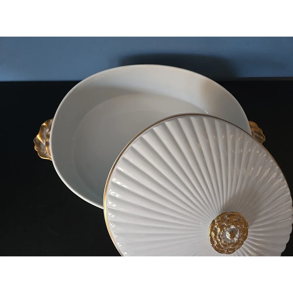 Vintage Porcelain Golden Heirloom - Oval Covered Casserole Oven To Table‎